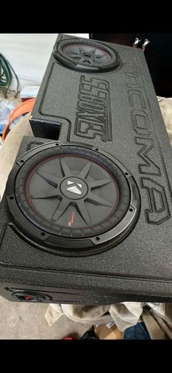 12" KICKER SUBS IN TOYOTA TACOMA BOX