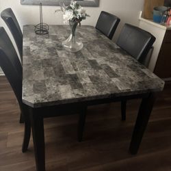 Kitchen Table 