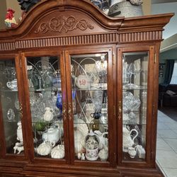 Thomasville Wooden China Cabinet with Etched Glass