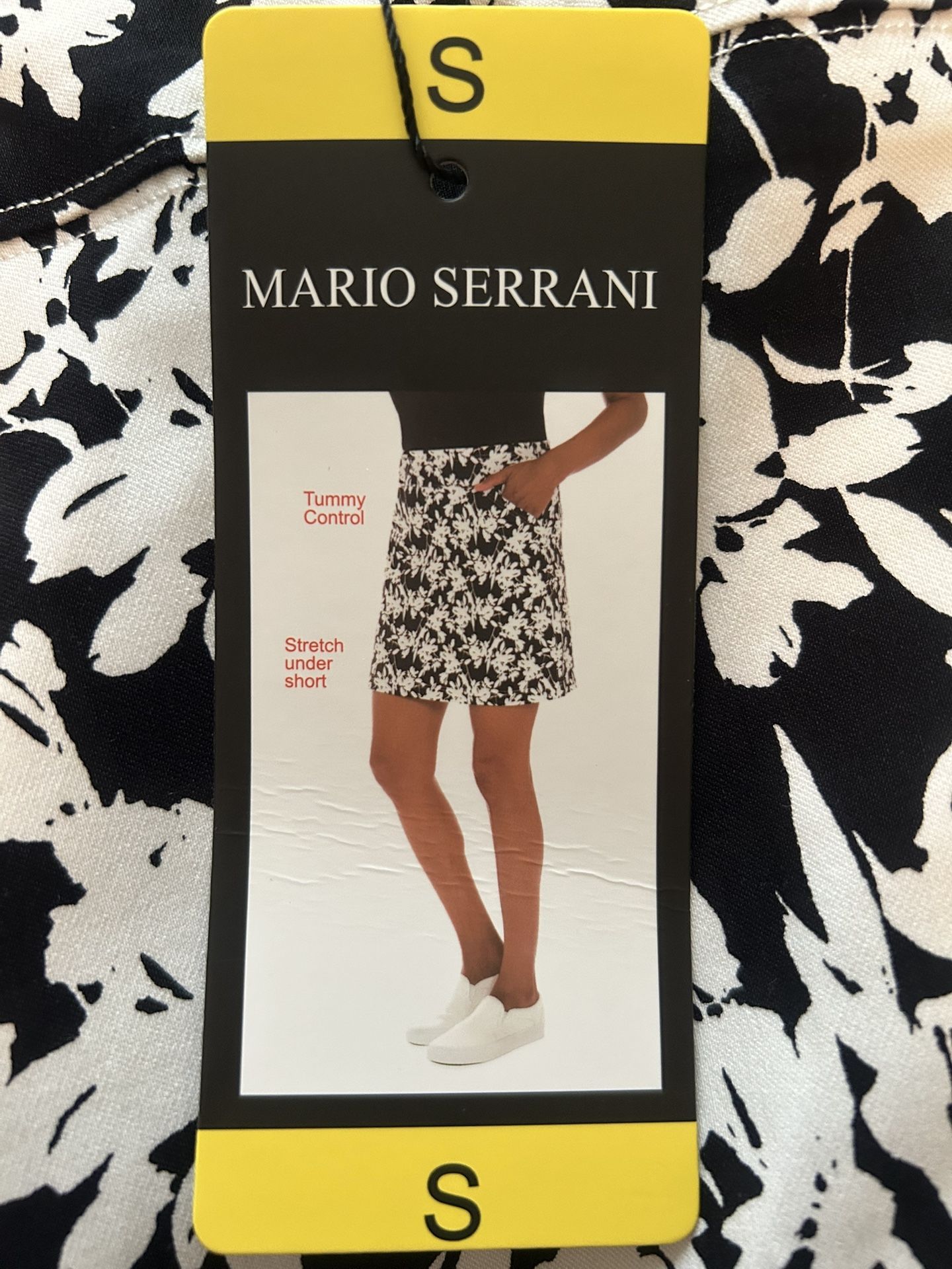 Skirt stretch under shorts