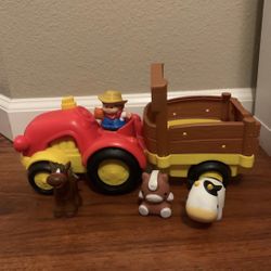 Fisher Price Little People Farm Animals and Tractor Wagon Farmer Sound