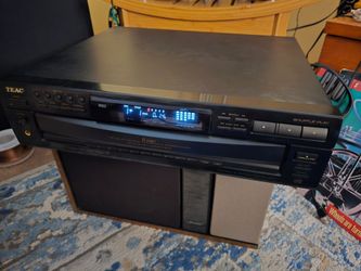TEAC PD-D2750 5 Disc CD Carousel Changer Player