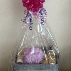 Mother’s Day Gift Basket In A Georgeous Basket With Lavender Set