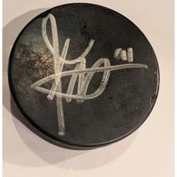 Hocky Memrobilia Autographed Puck Not Sure Who Hockey