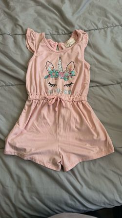 Girls' clothing size 5T