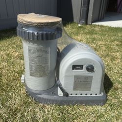 BRAND NEW PUMP - INTEX KRYSTAL CLEAR FILTER PUMP - MODEL 635T