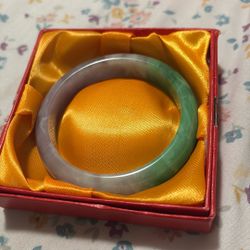 Genuine Burmese Lavender/Green Bangle