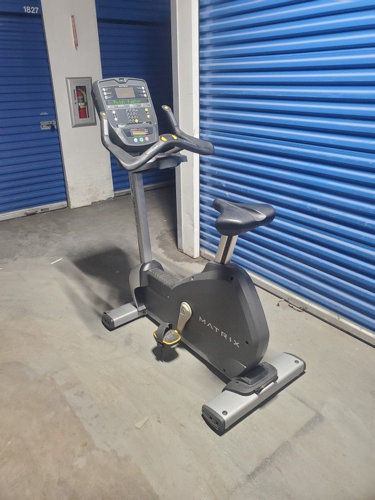 Matrix U5X Upright Exercise Spin Bike LOCAL DELIVERY AVAILABLE