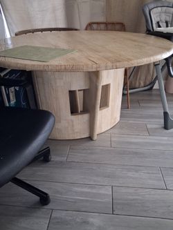 Kitchen table for sale
