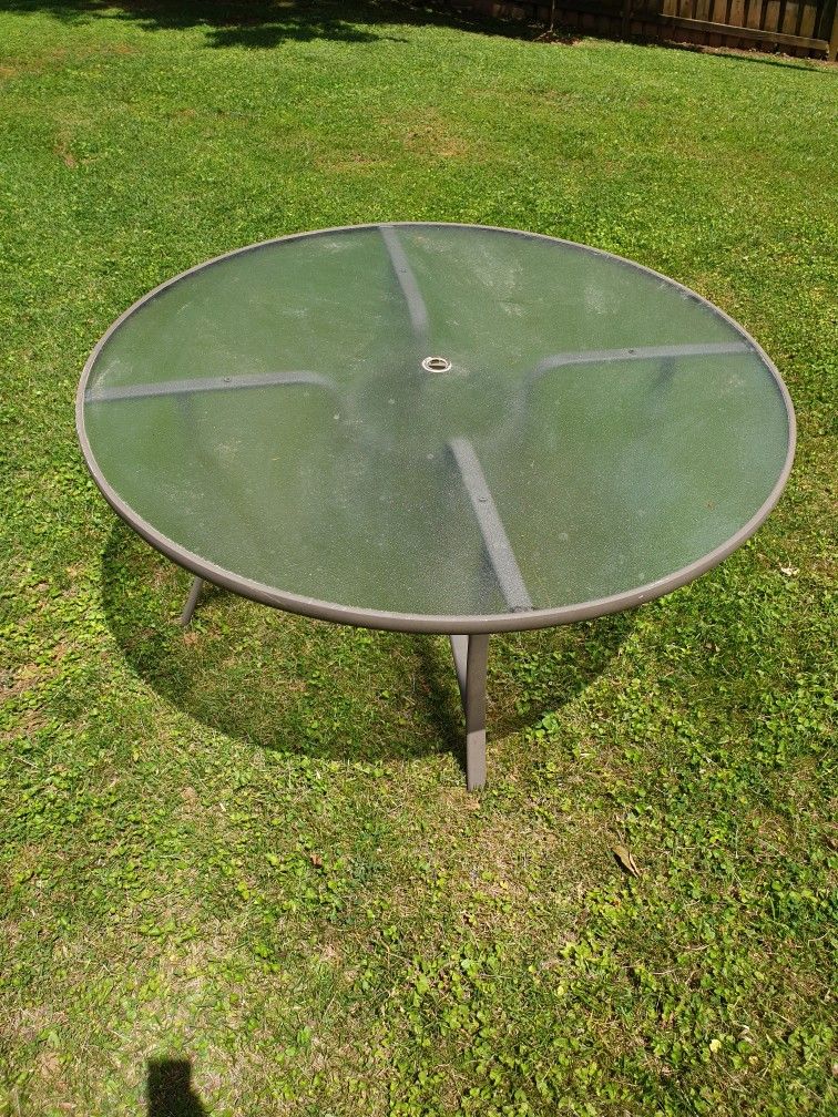 Patio Table & 4 Chairs