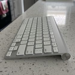 Apple keyboard