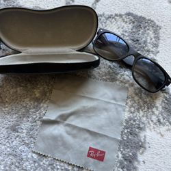 Ray ban sun glasses blue lens polarized