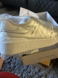 Calvin Klein Women's Camzy Lace-Up Sneakers Size 7