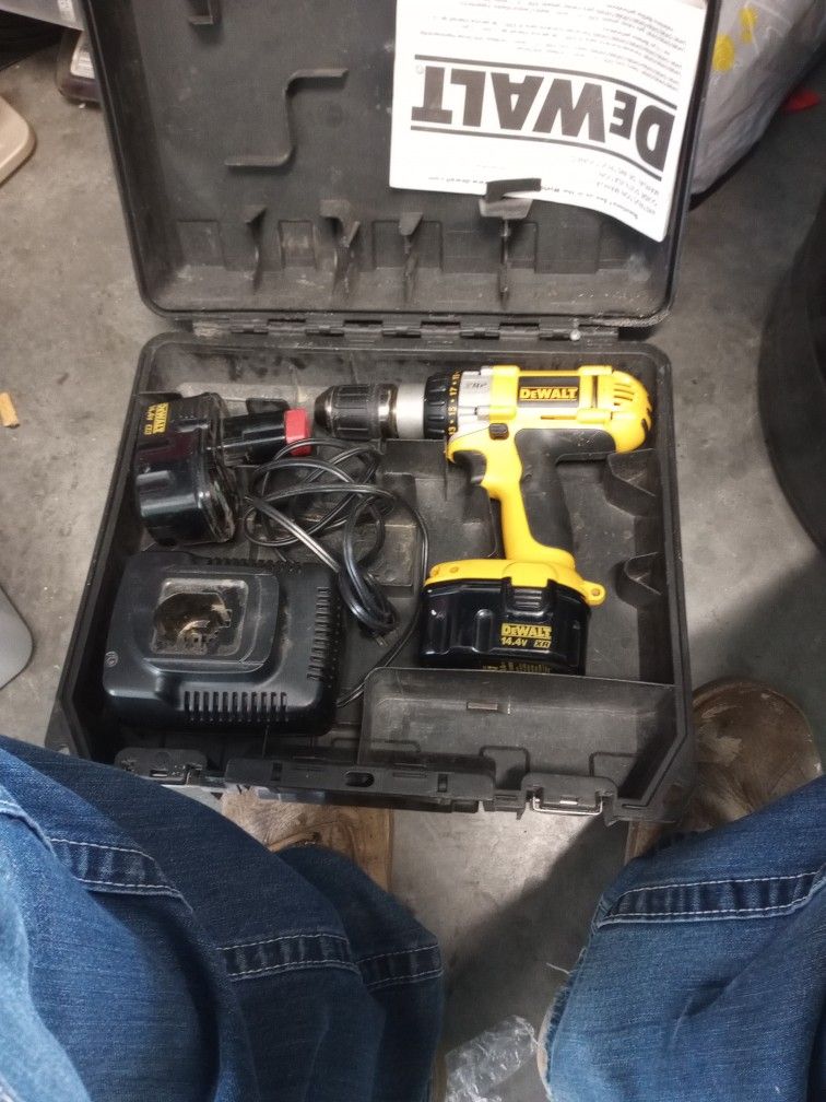 DeWalt Drill Charger And Extra Battery