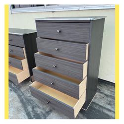 Dresser/ Five drawers dresser