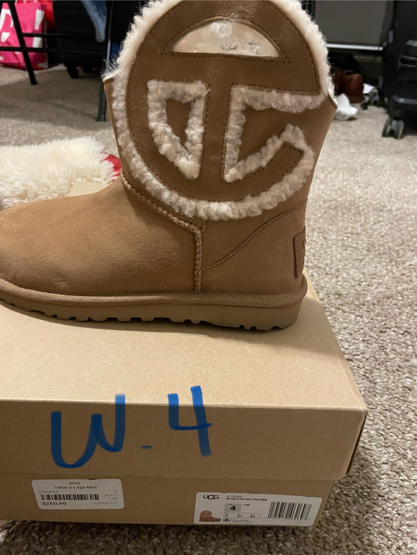 UggxTelfar