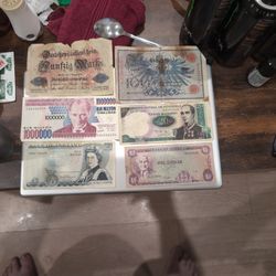 Banknotes 