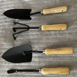 4-Piece Garden Tool Set