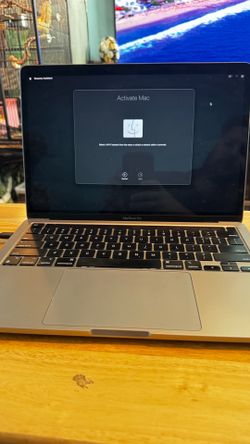 MacBook Pro M1 2020 13in 16GB Ram 512SSD