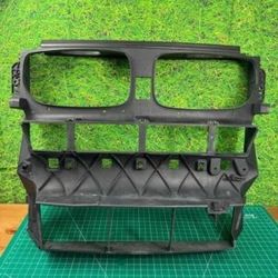 07-13 BMW X5 E70 RADIATOR SUPPORT AIR DUCT GRILLE GRILL AIR SHUTTER OEM