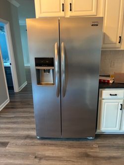 Frigidaire refrigerator
