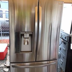 LG French Door Refrigerator 