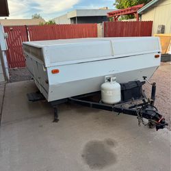 2004 Fleetwood RV - Popup