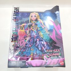 Monster High Fan-Sea Lagoona Blue - Entertainment Earth Exclusive Doll