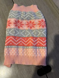Dog Sweater ( Size Large But Fits Like Medium too * In Great Shape! 