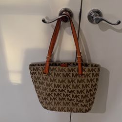 Womens Michael Kors Purse