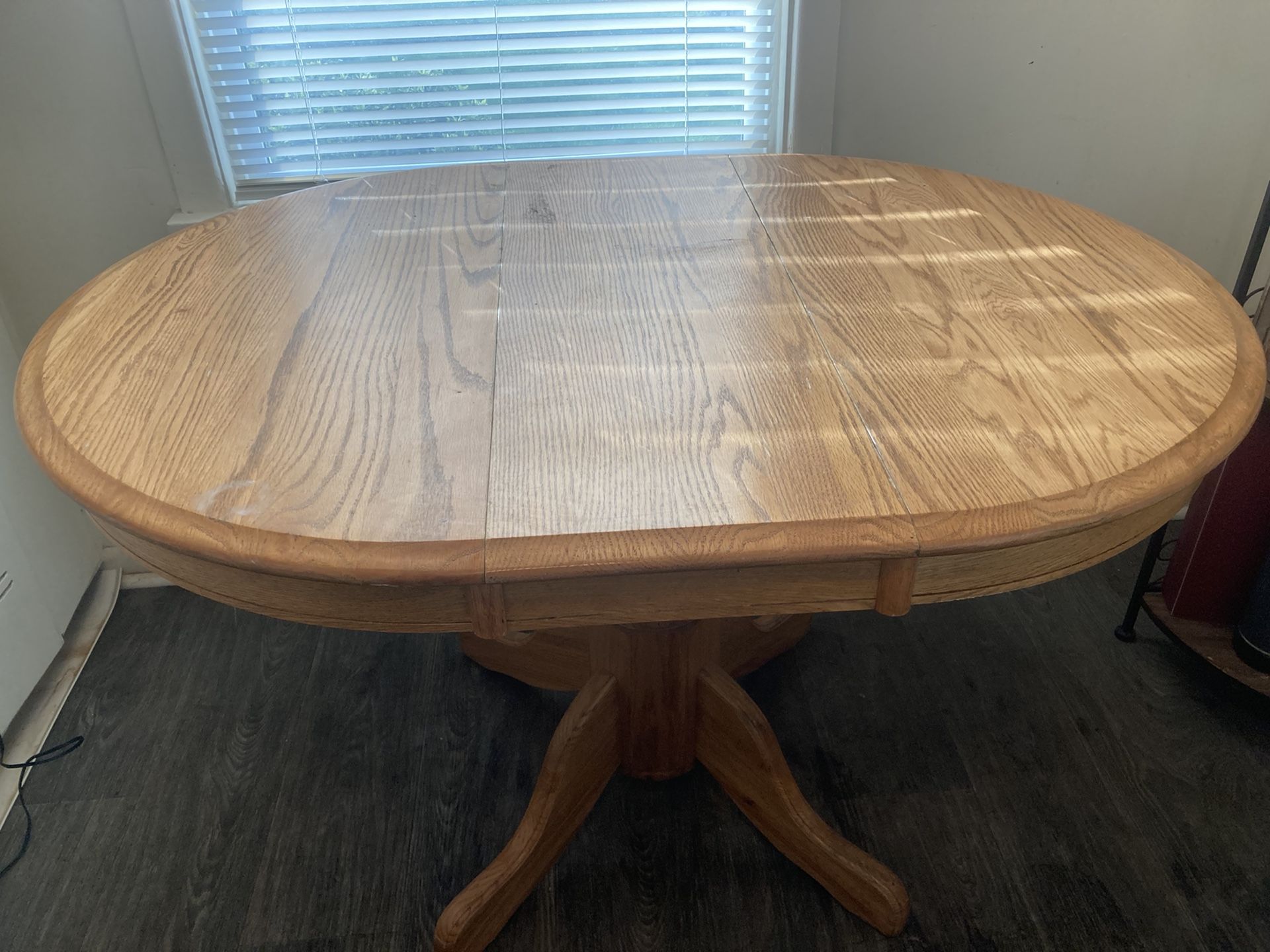 GS Furniture Solid Oak Kitchen / Dining Room Table Round