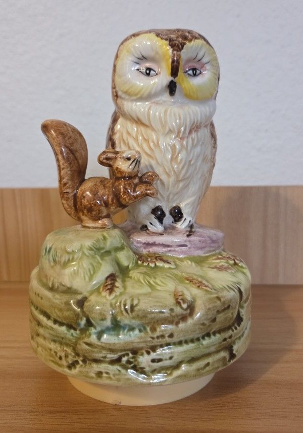 Beatrix Potter Schmid Music Box