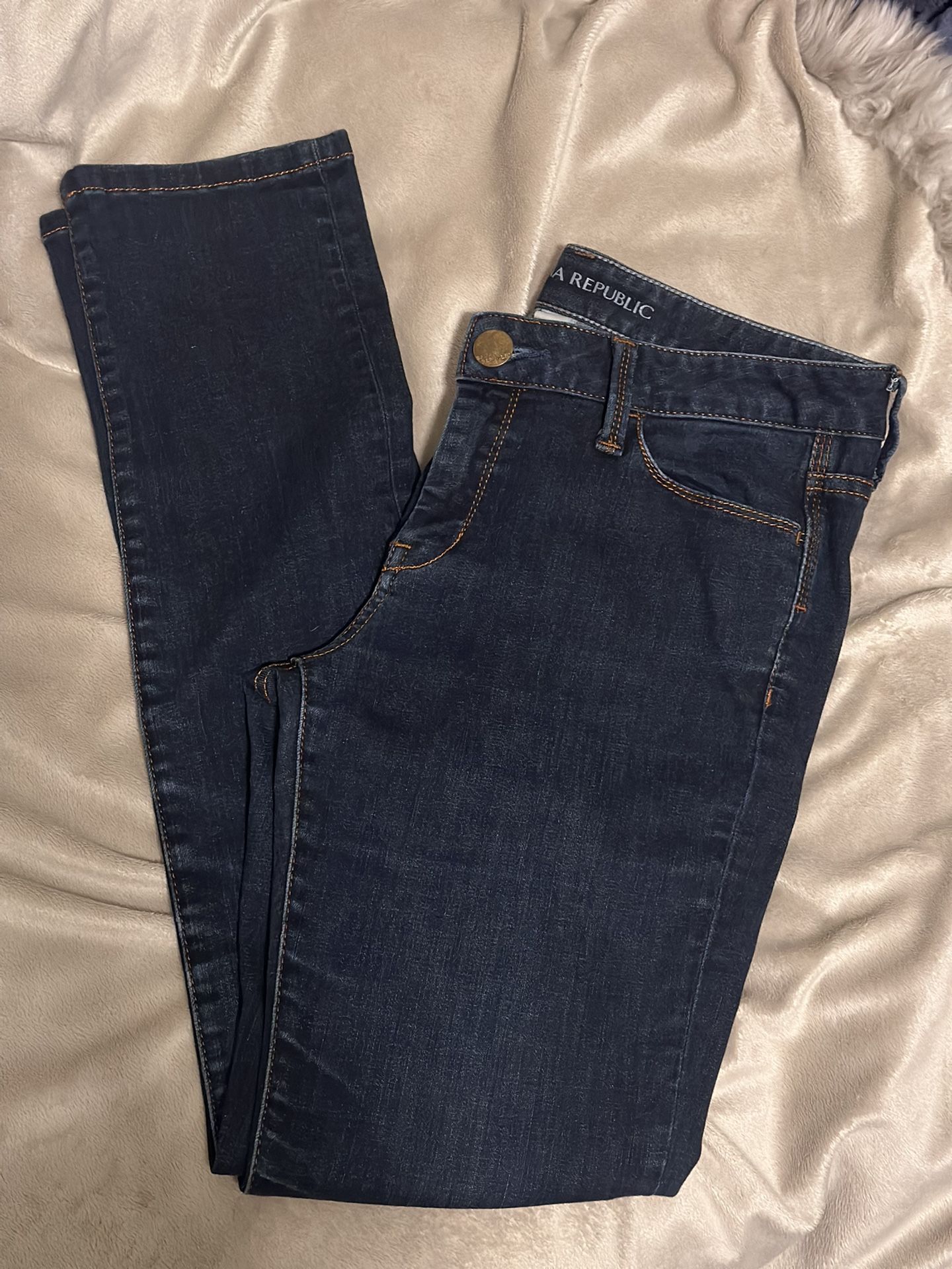 Like New- Banana Republic- 27P skinny jeans 