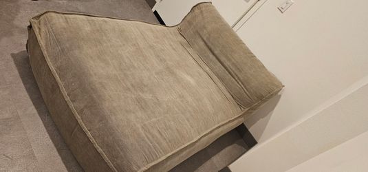 Free Lounger, but need to pick up.