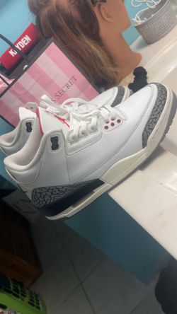 2 pairs of Jordan 3 retros