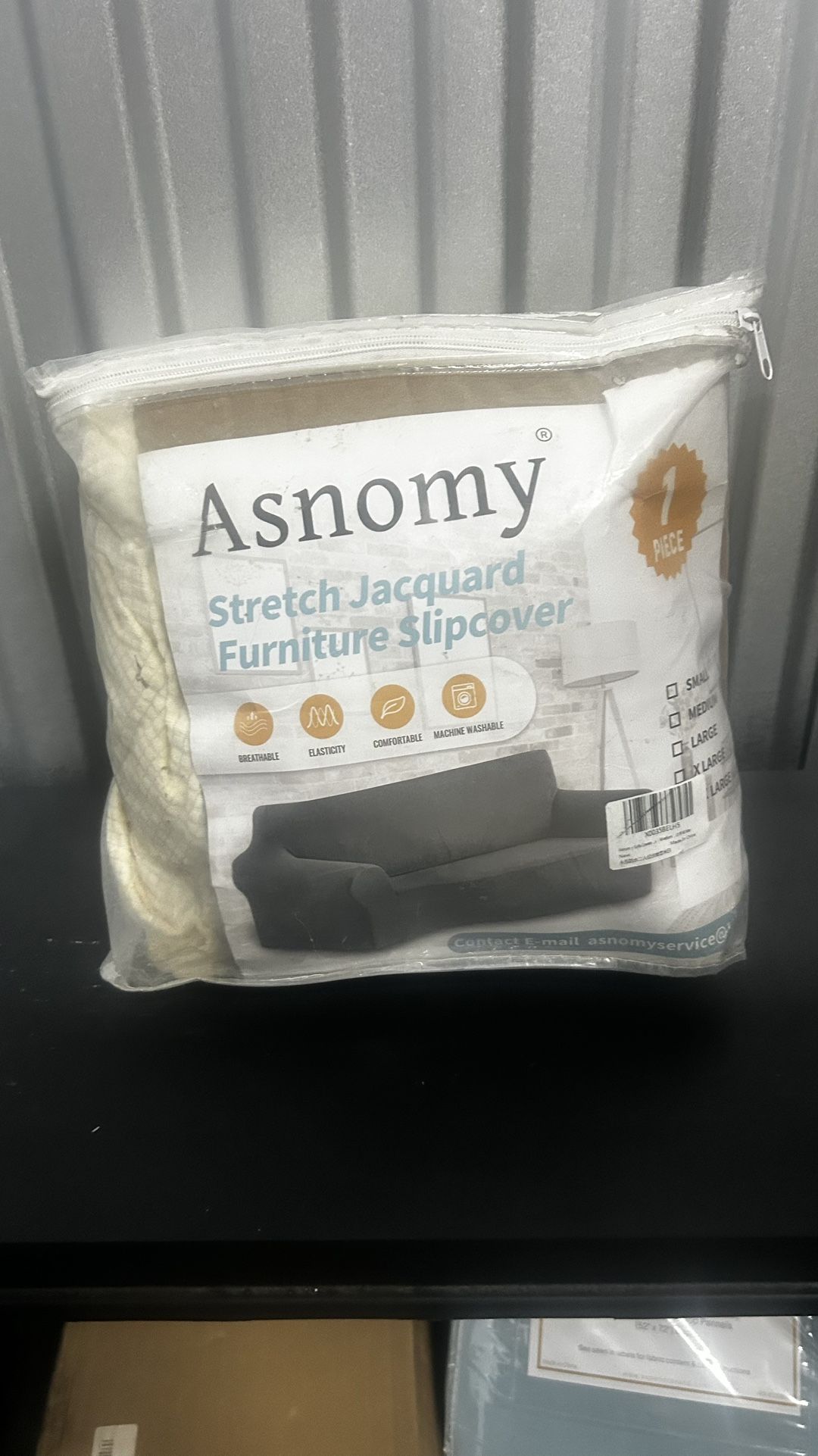 NEW - Medium Sized 2 Seater couch Stretch Jacquard Slipcover