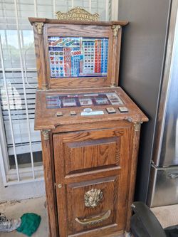 Vintage 1994 IGT G33CR Slot Machine.