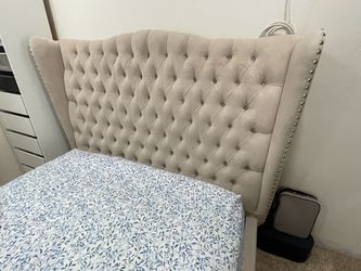 Queen bed- z gallery