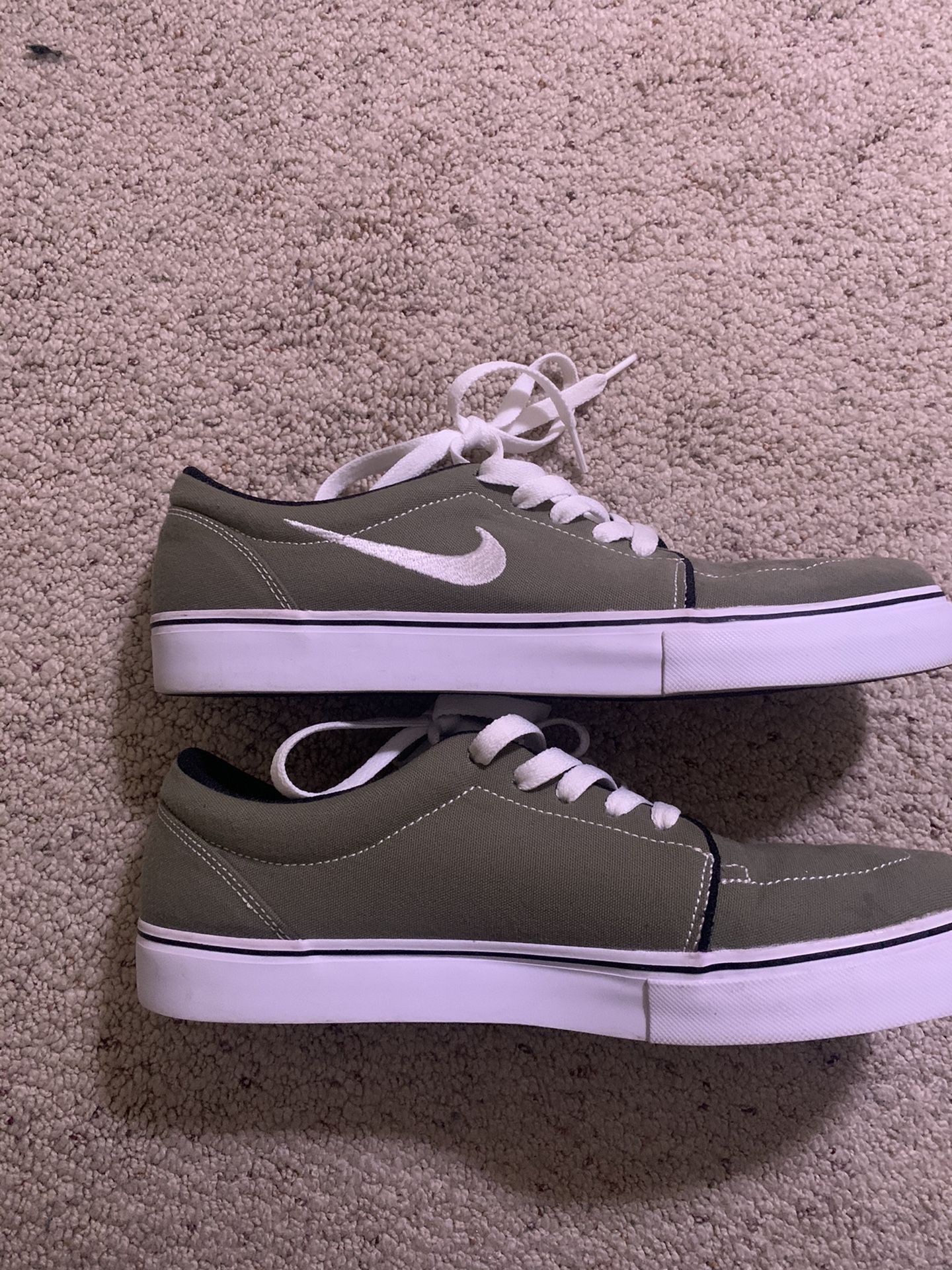 Nike SBs Green