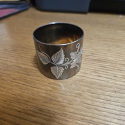 Dogwood Floral Pattern Silverplate Napkin Ring