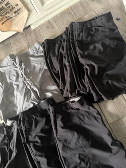 19 pairs Men’s bottoms size 44