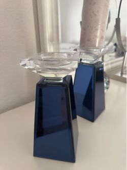 Set of 2 blue mirror candle holders