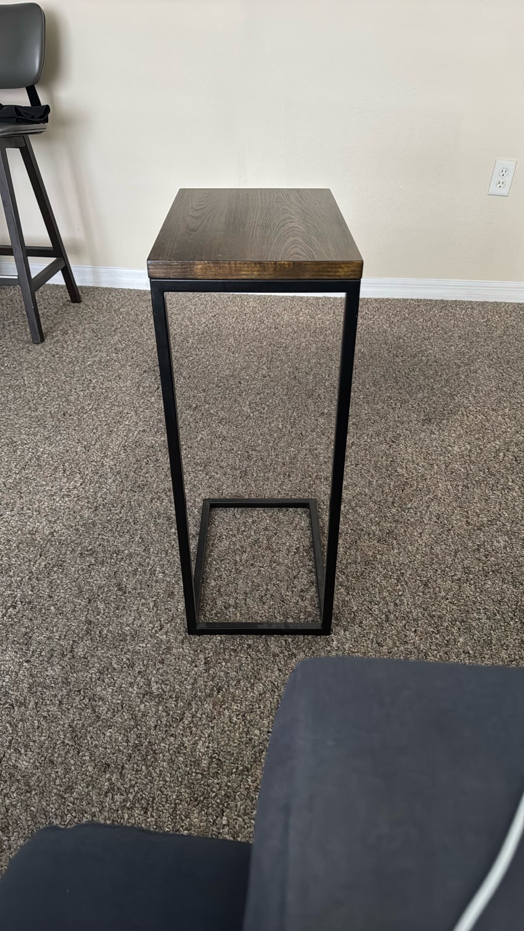 Side Stand Table