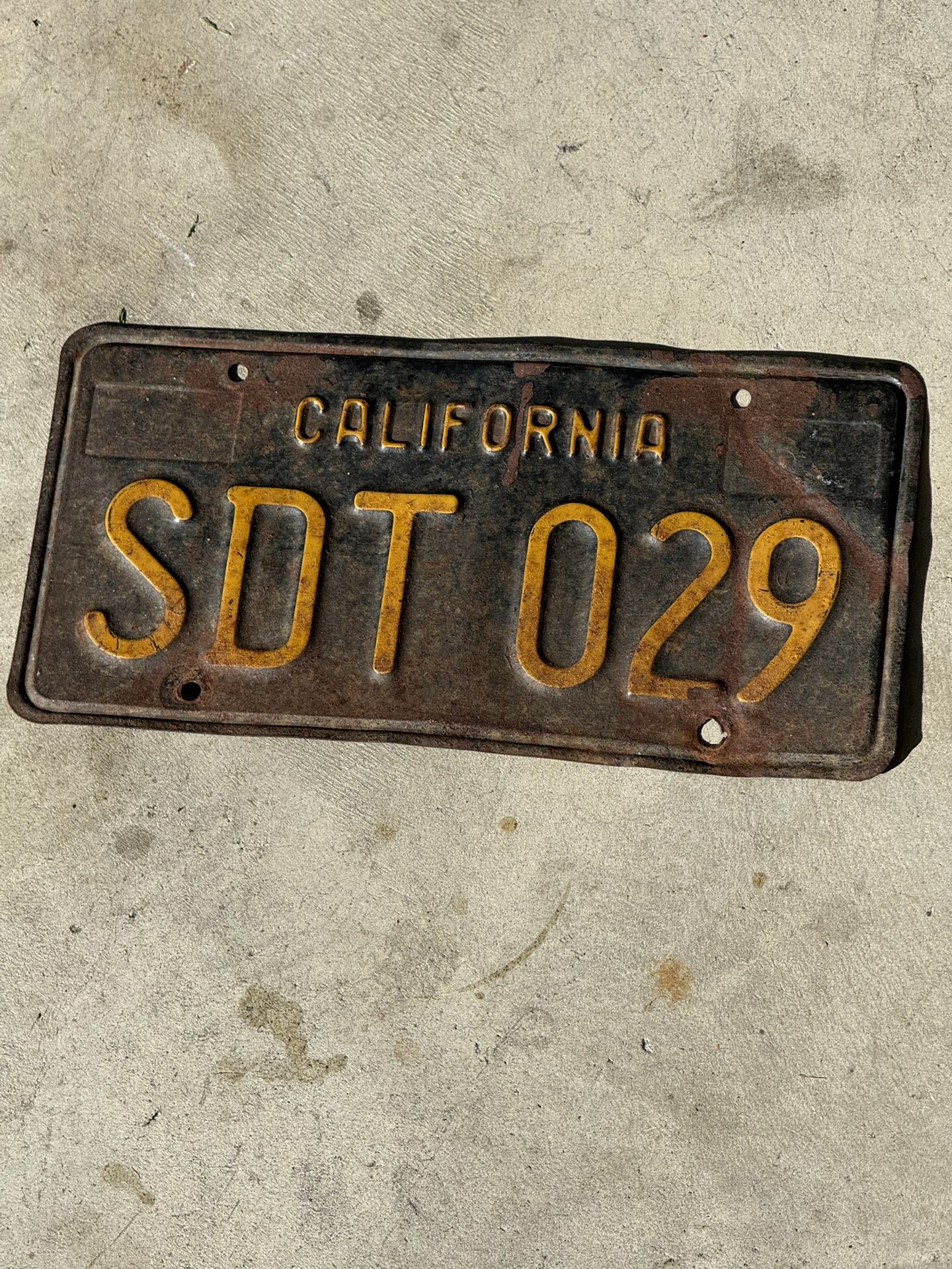 Vintage plates/decorations/automobiles/man caves/tools/vintage road signs