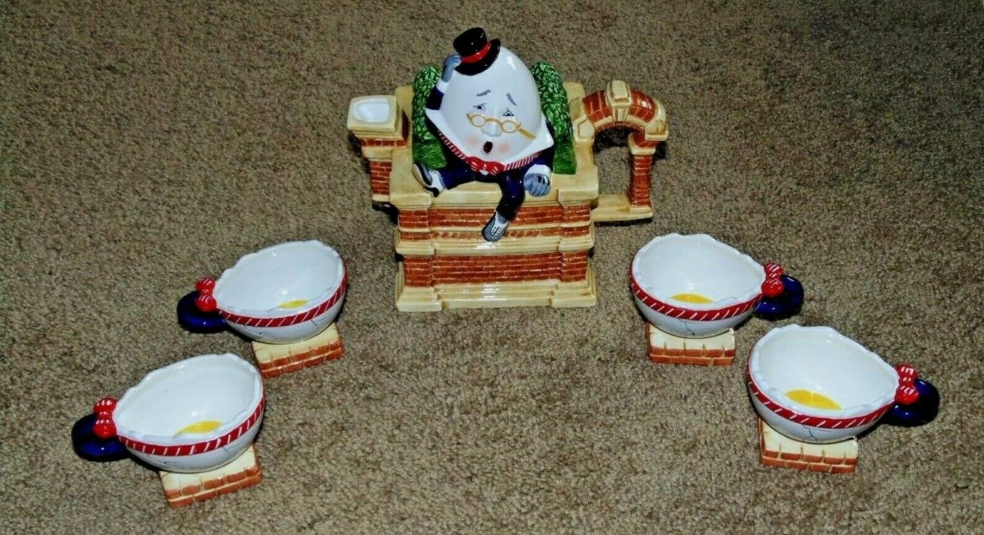 Humpty Dumpty Ceramic Teapot & 4 Tea Cups from Department 56