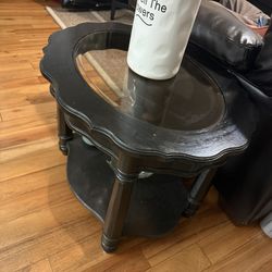 Set Of 2 Side Tables