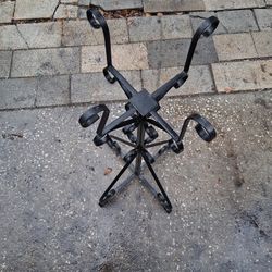 Black Metal Plant Stand