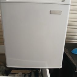 Small Refrigerator 