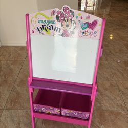 Minnie Mouse Easel