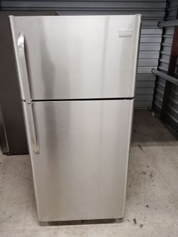 Frigidaire Top Freezer Refrigerator